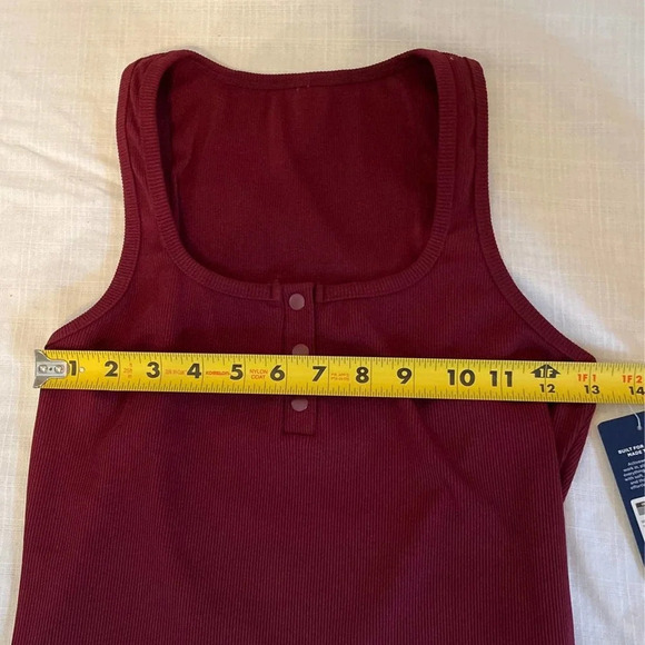 Marika Maroon Crop Tank Top - Size Large - NWT - Picture 4 of 5